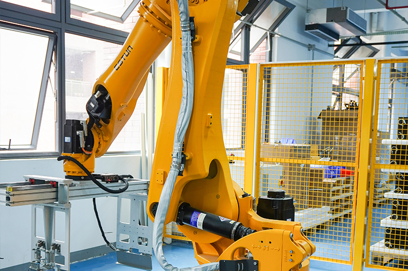 VOLFUTR LITHIUM-ION8